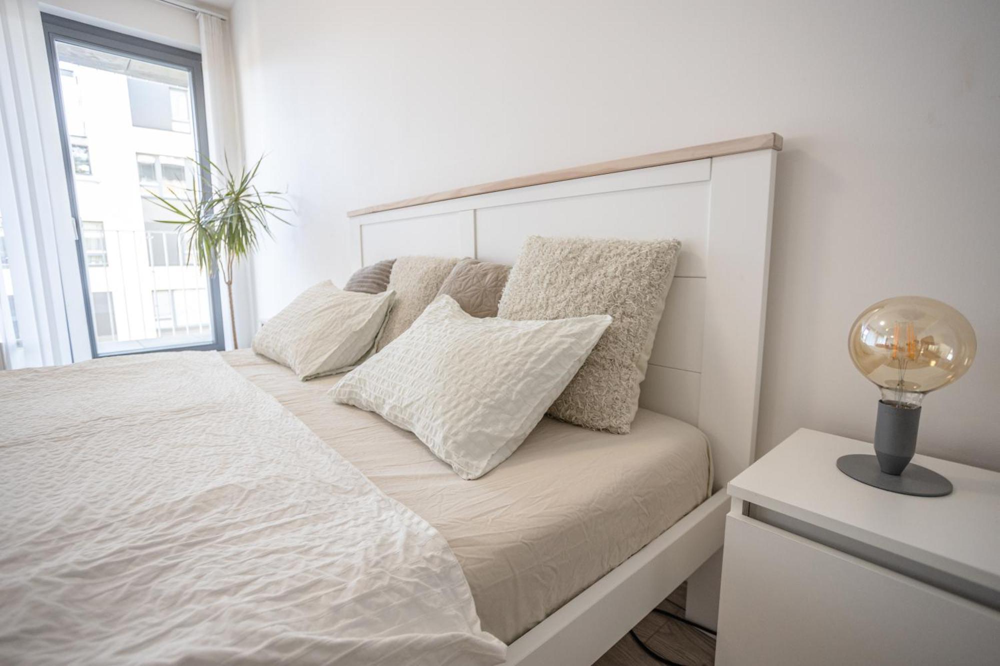 Spacious Terrace Apartment With Free Private Parking Prag Exteriör bild